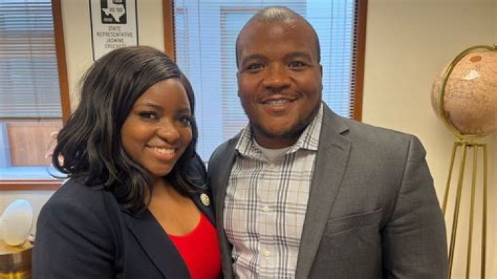 Sarah Mucha CNN Biography, Age, Height, Husband, and Net Worth